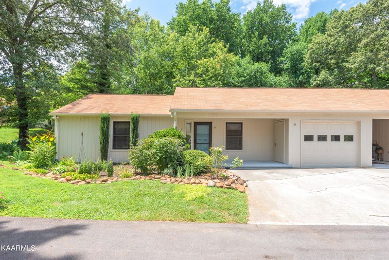 8500 Olde Colony Tr #20, Knoxville, TN 37923
