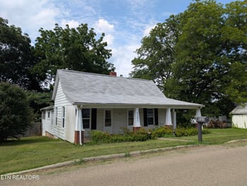 8501 Garrison Dr, Knoxville, TN 37931