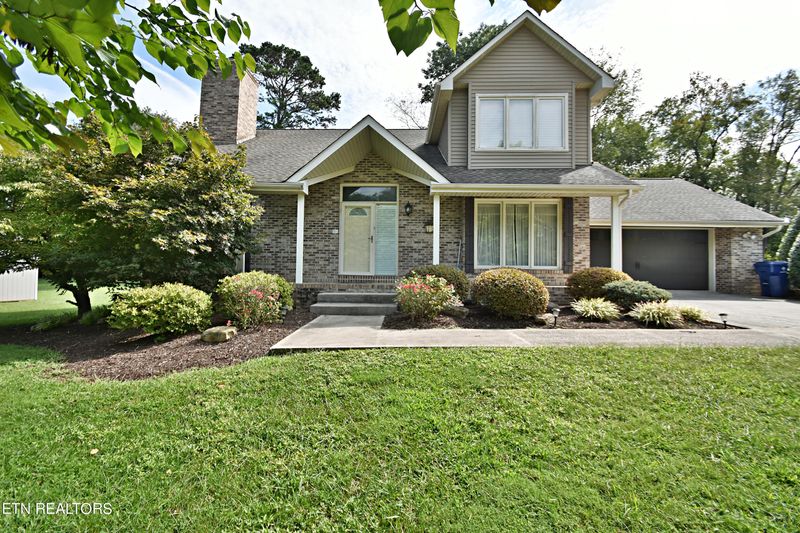 8502 Barbee Ln, Knoxville, TN 37923