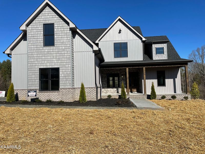 8502 Knoll Pines Ln, Powell, TN 37849