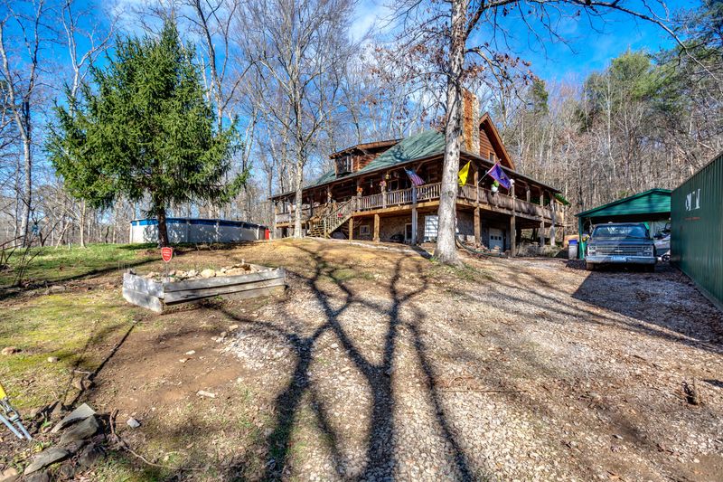 8504 Neubert Springs Rd, Knoxville, TN 37920