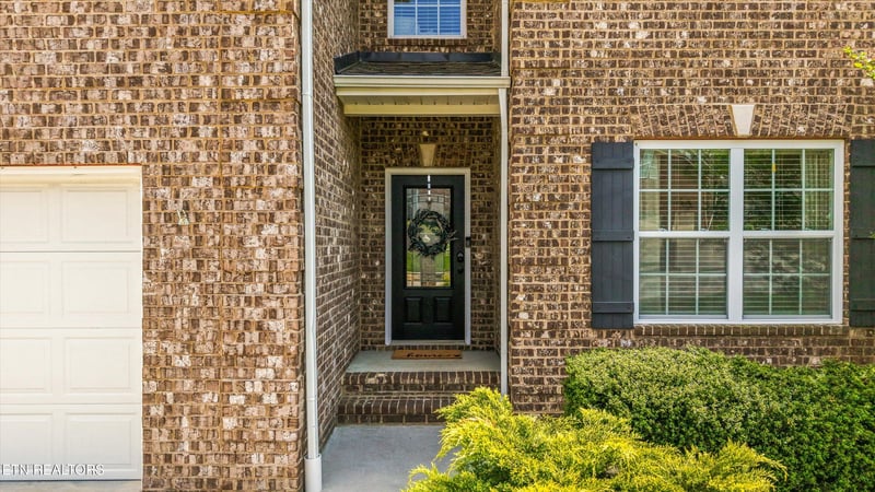 8506 Coral Sand Ln, Knoxville, TN 37938