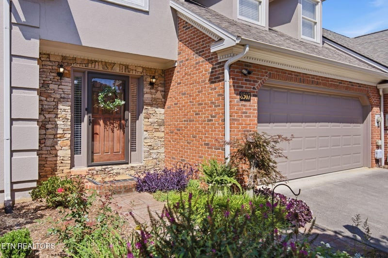 8507 Oxford Dr, Knoxville, TN 37922