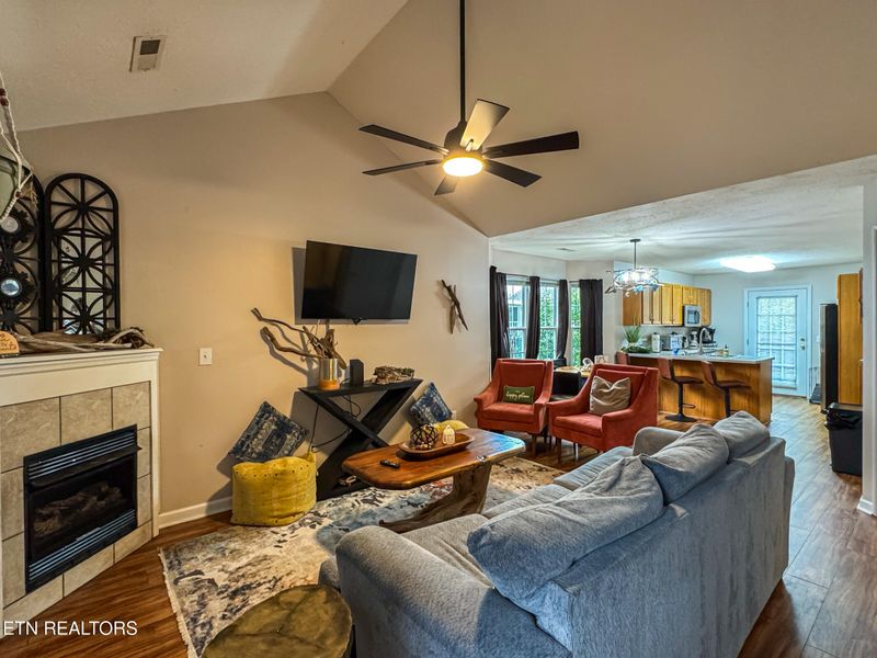 851 Plantation Dr, Pigeon Forge, TN 37863
