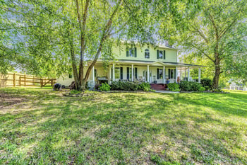 8510 Shackleford Ln, Strawberry Plains, TN 37871
