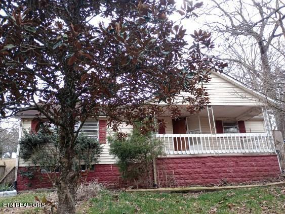 8512 Trout Rd, Mascot, TN 37806