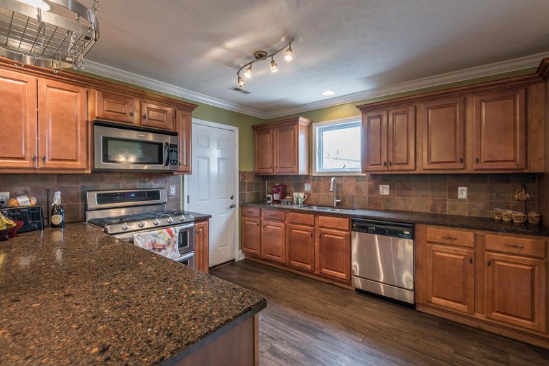 8515 King Arthur Way, Knoxville, TN 37923