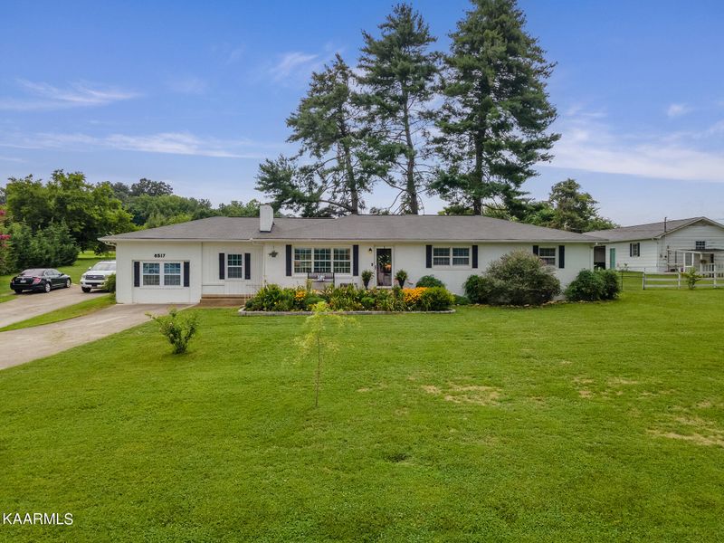8517 W Emory Rd, Knoxville, TN 37931