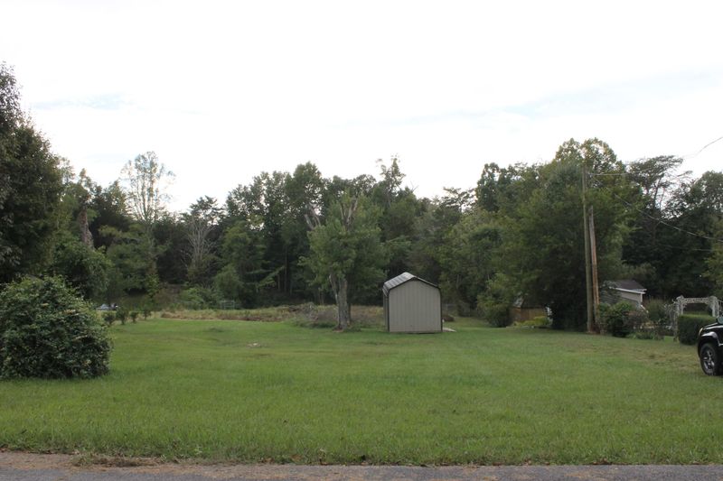 8517 Widener Rd, Knoxville, TN 37920