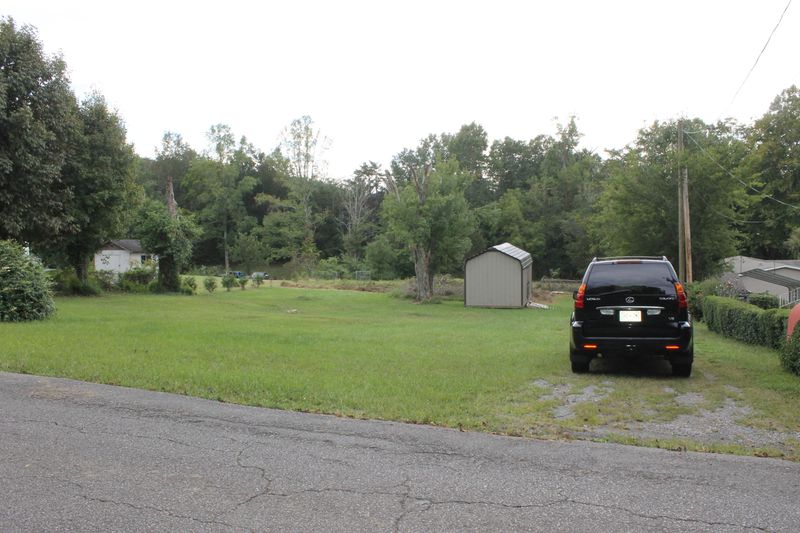 8517 Widener Rd, Knoxville, TN 37920