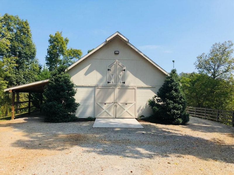 8519 Neubert Springs Rd, Knoxville, TN 37920