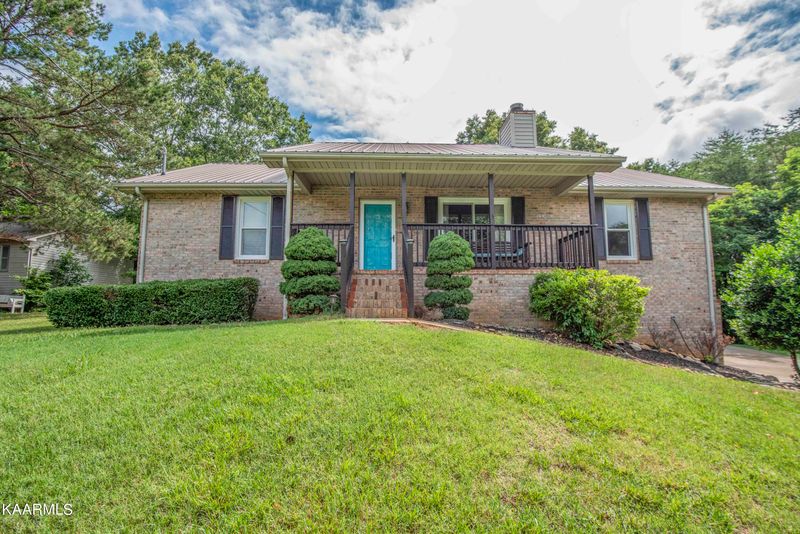 8519 Ridgeland Dr, Corryton, TN 37721