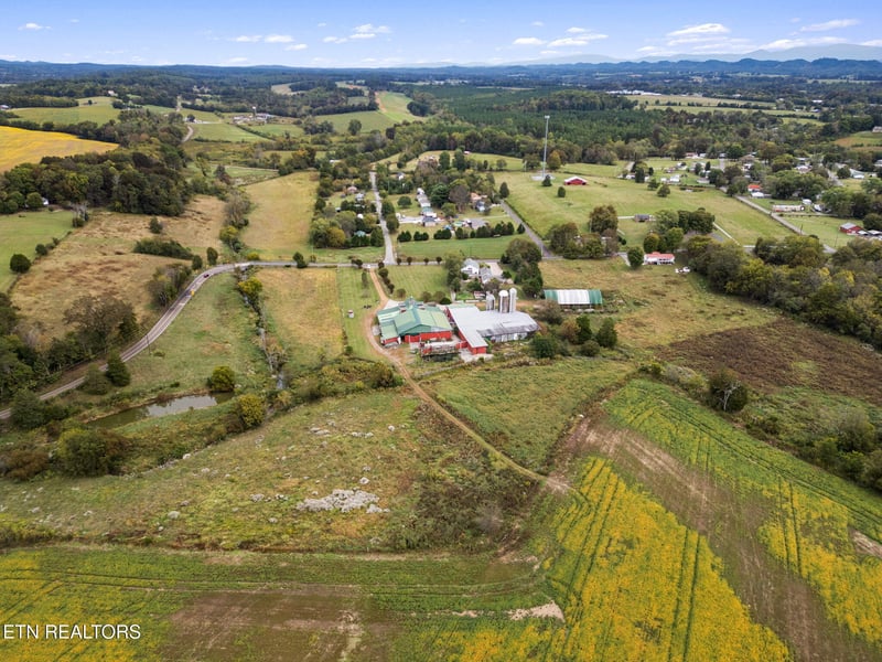 852 County Road 422, Englewood, TN 37329