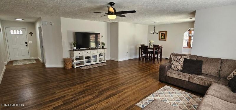 852 Eagle View Dr, Kodak, TN 37764