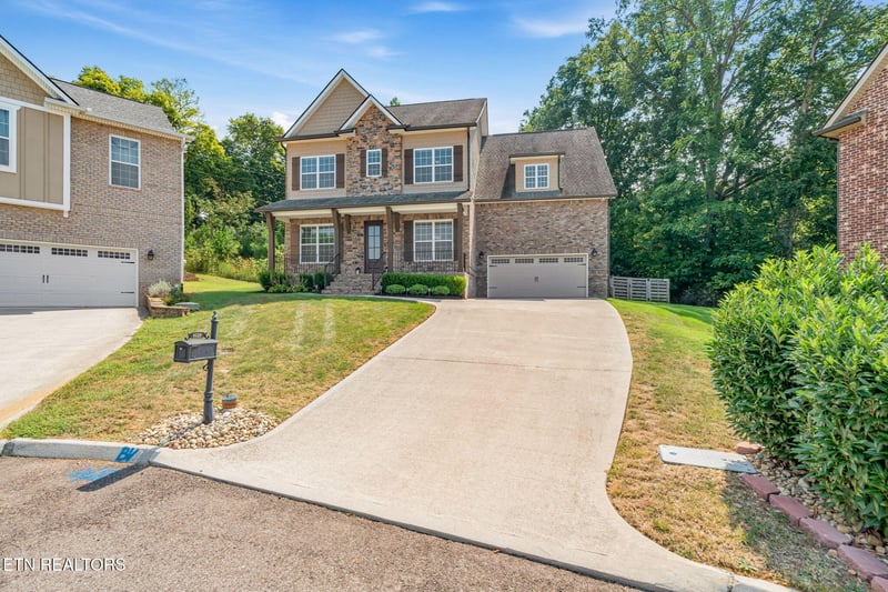 8520 Flowering Peach Ln, Knoxville, TN 37923