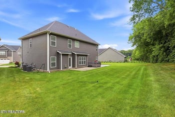 8529 Creek Valley Ln, Knoxville, TN 37931