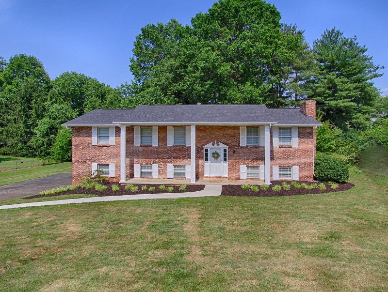 8529 Dresden Dr, Knoxville, TN 37923