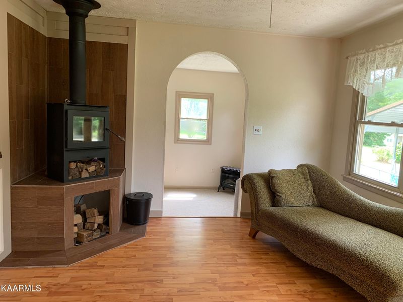 853 Prentice St, Crossville, TN 38555