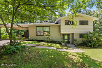 853 W Outer Dr, Oak Ridge, TN 37830