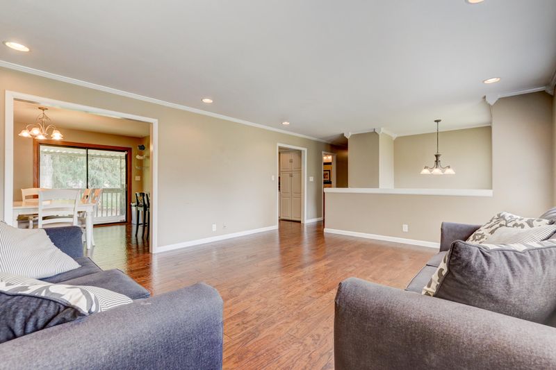 8533 Dresden Dr, Knoxville, TN 37923