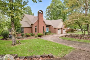 8537 Cherokee Trl, Crossville, TN 38572