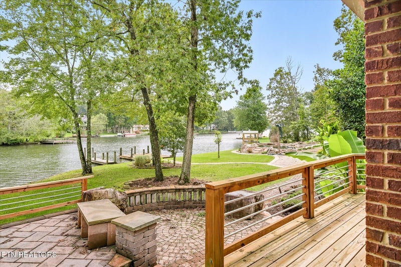 8537 Cherokee Trl, Crossville, TN 38572