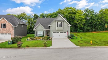 8537 Creek Valley Ln, Knoxville, TN 37931