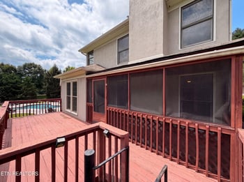 8542 Oxford Dr, Knoxville, TN 37922