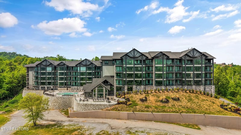 855 Campbell Lead Rd #305, Gatlinburg, TN 37738