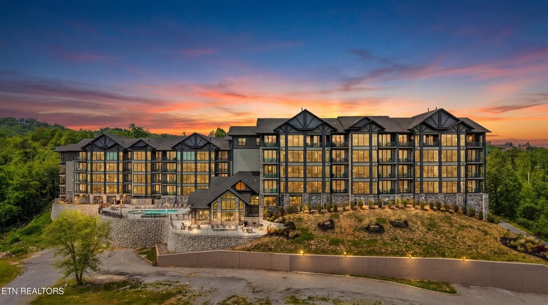 855 Campbell Lead Rd #305, Gatlinburg, TN 37738