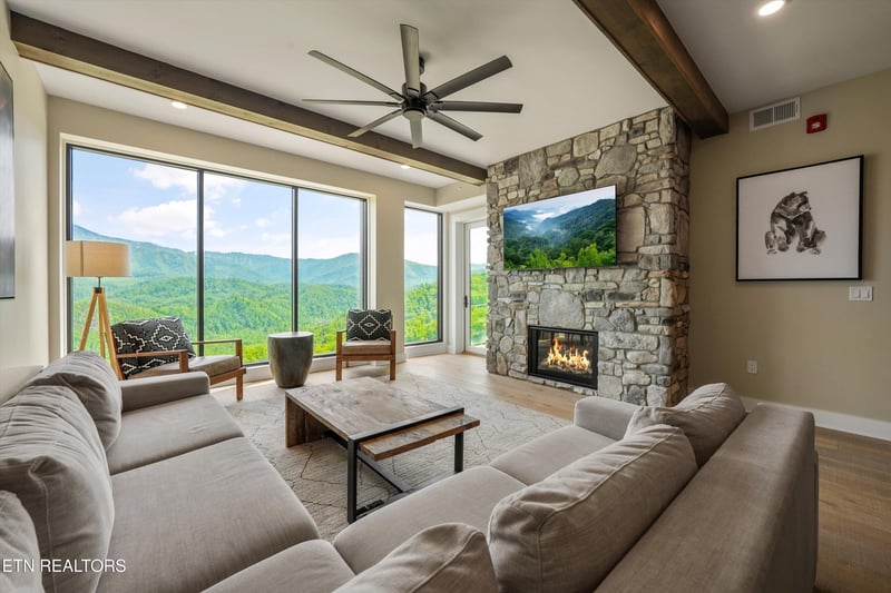 855 Campbell Lead Rd #305, Gatlinburg, TN 37738