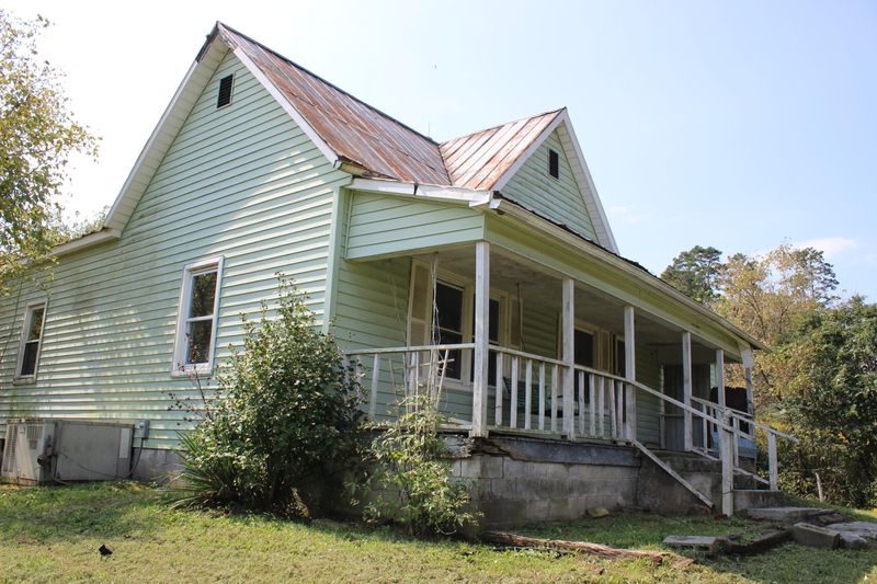 855 Little Valley Rd, Maynardville, TN 37807