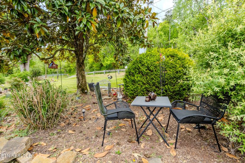 855 Post Oak Valley Rd, Rockwood, TN 37854