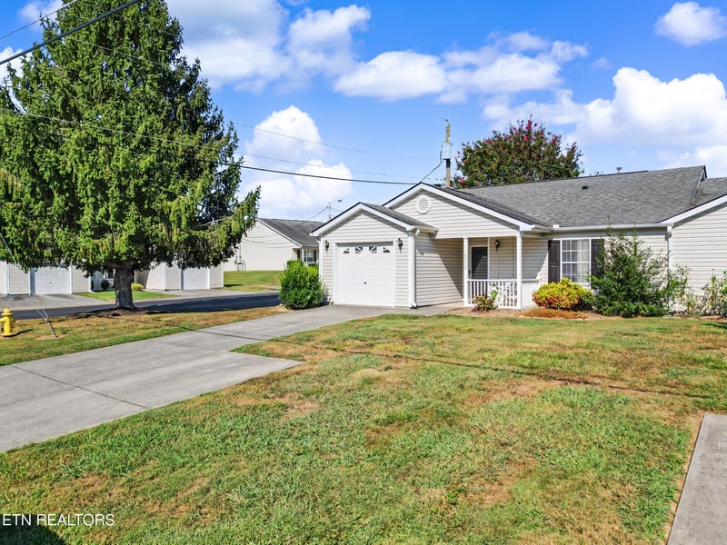 8553 Wisteria Way, Knoxville, TN 37931