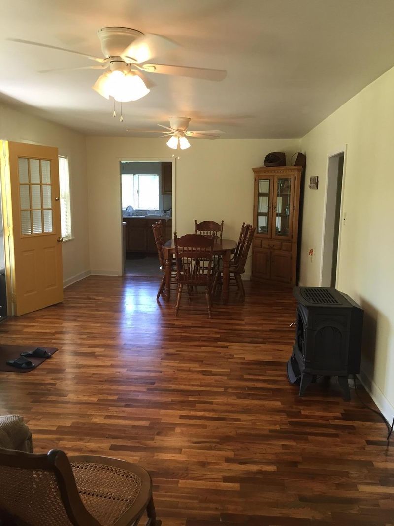 856 Burrville Rd, Sunbright, TN 37872
