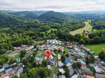 856 Peacock Ridge Dr, Townsend, TN 37882