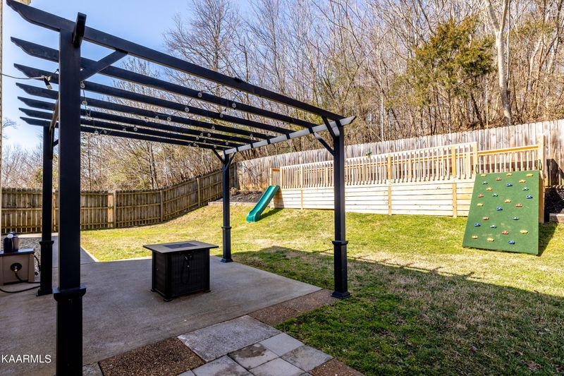 8565 Rayworth Tr, Powell, TN 37849