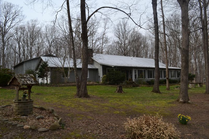 858 Cowpens Dr #1, Monterey, TN 38574