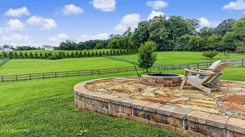 858 Dunlap Hollow Rd, Friendsville, TN 37737