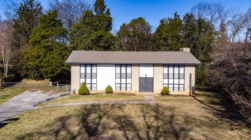 858 Sky Blue Dr, Knoxville, TN 37923