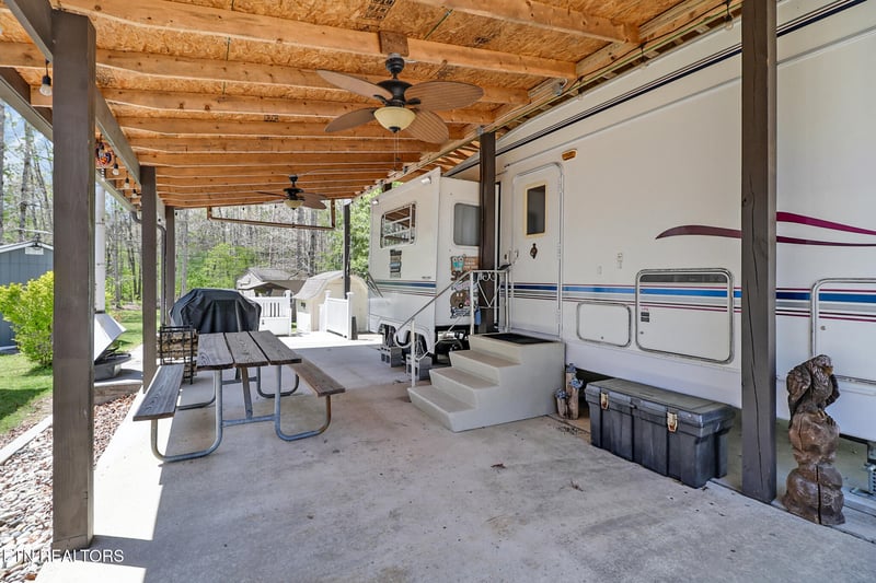 86 Apache Tr, Crossville, TN 38572