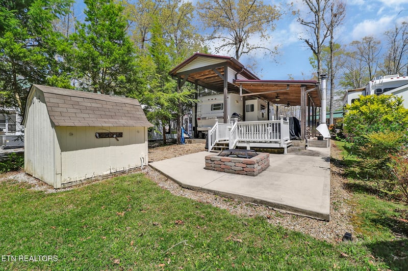 86 Apache Tr, Crossville, TN 38572