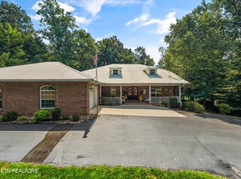 860 Black Fox Harbor Rd, Washburn, TN 37888