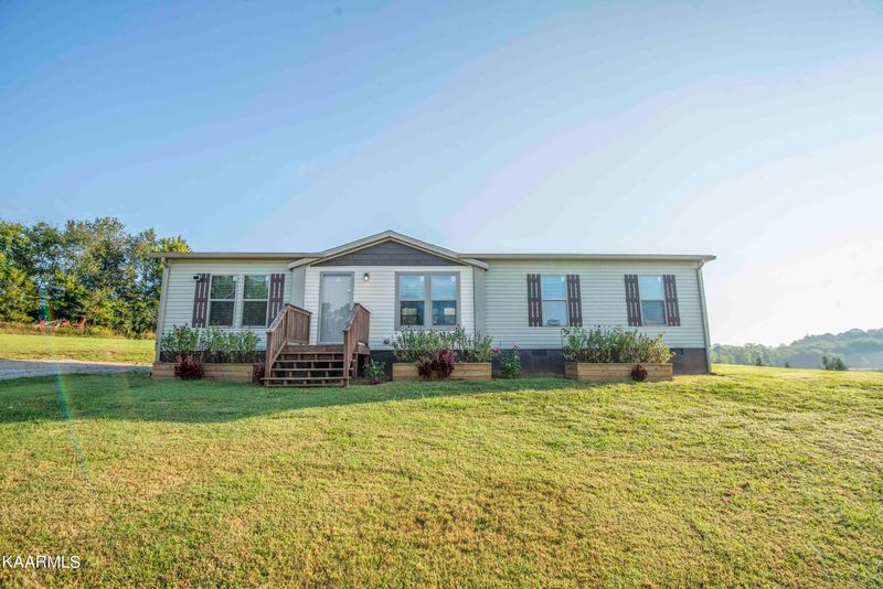 860 Loudon Rd, Loudon, TN 37774