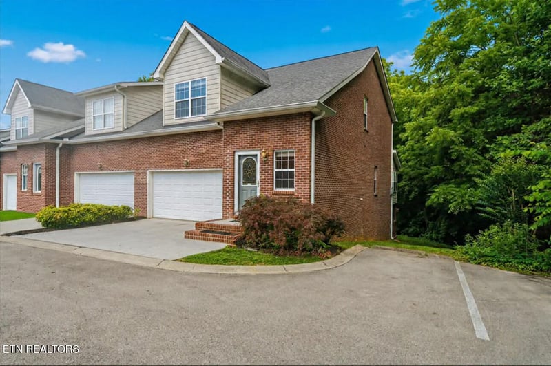 8601 Ashbourne Way, Knoxville, TN 37923