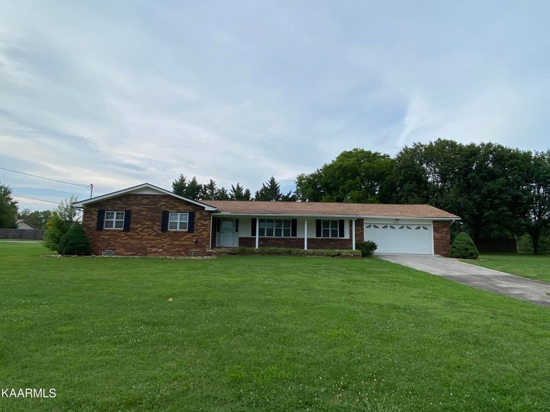 8601 Tervada Dr, Knoxville, TN 37931