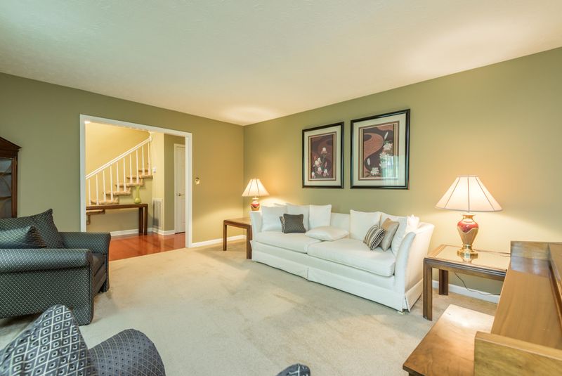 8605 Nubbin Ridge Rd, Knoxville, TN 37923