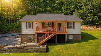 8605 Parker Dr, Corryton, TN 37721
