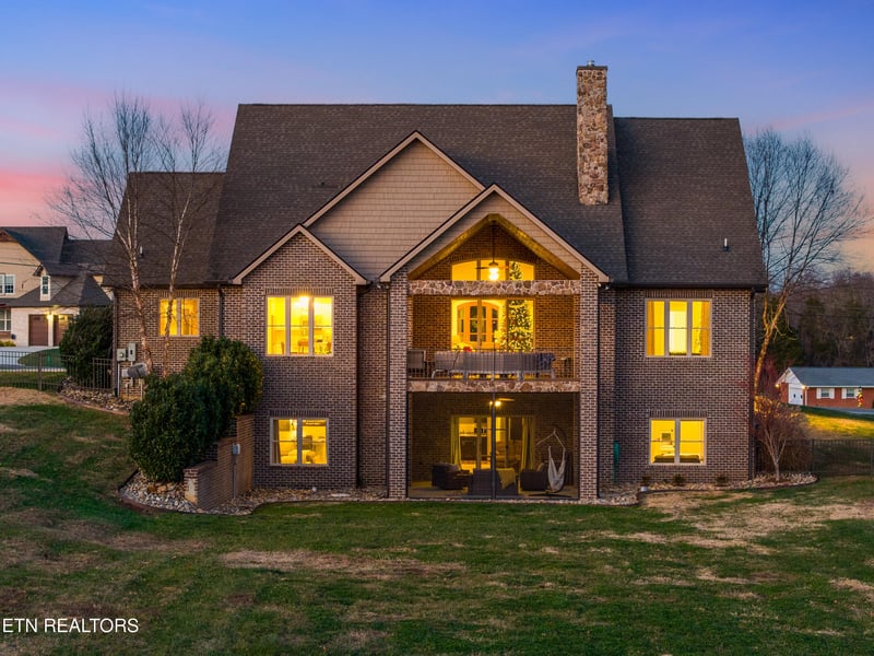 8612 N Ruggles Ferry Pike, Strawberry Plains, TN 37871