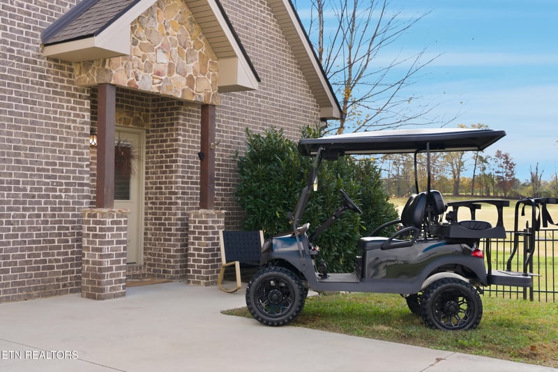 8612 N Ruggles Ferry Pike, Strawberry Plains, TN 37871